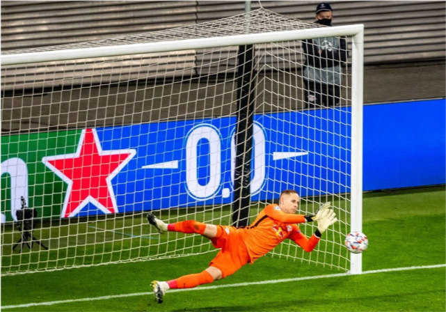 里程碑夜广东宏远更衣室发声；英超关键时刻刷纪录；质疑声仍在；轮换策略成焦点的简单介绍-九游体育下载